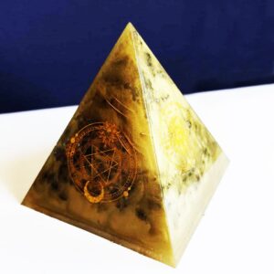 Orgone Pyramide -Shungite and Hematite -13 cm